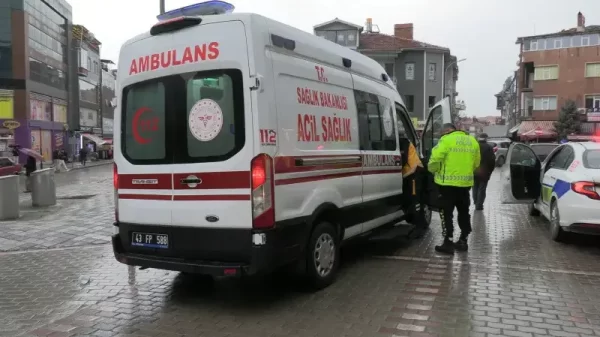 Tavşanlı Alparslan Türkeş Meydanı’nda Trafik Kazası: 1 Yaralı